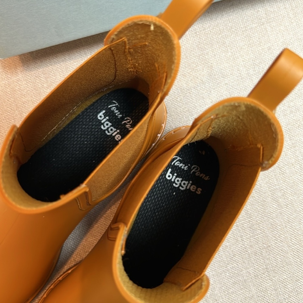 Toni Pons Rain Ankle Boot in Ocre, U.S. Size 8 - Picture 3 of 8